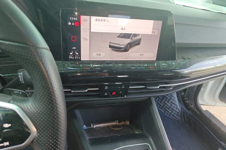 Used Volkswagen Golf 2021 280TSI DSG R-Line Audio And AC Panel