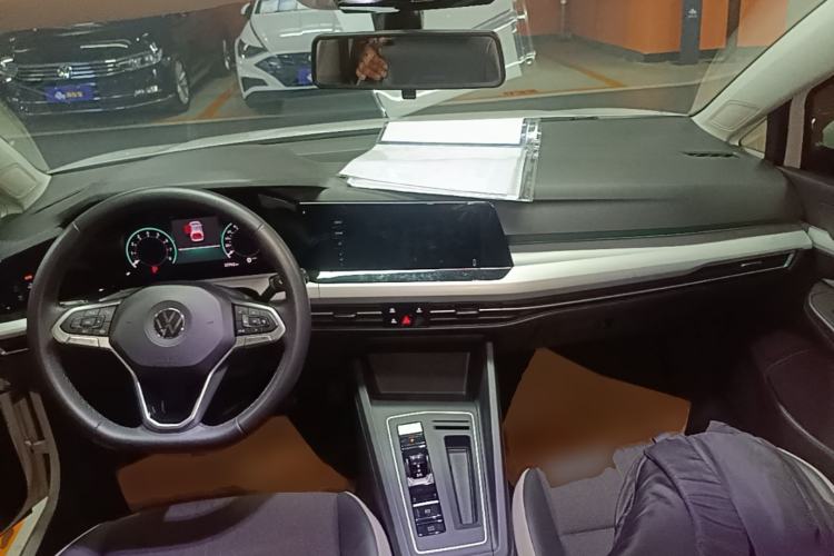 Used Volkswagen Golf 2021 280TSI DSG Pro Center Console