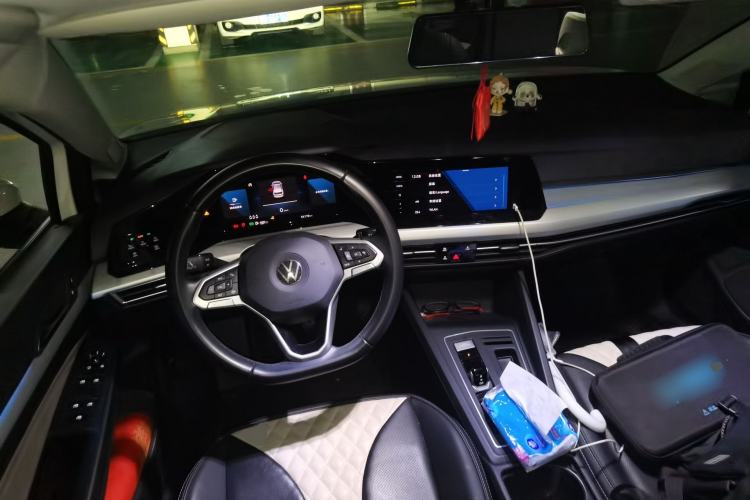 Used Volkswagen Golf 2021 280TSI DSG Pro First Edition Center Console