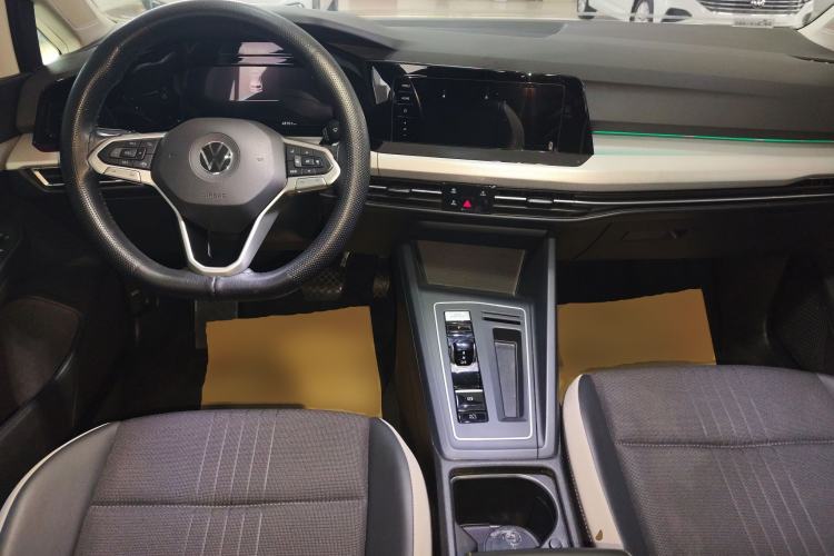 Used Volkswagen Golf 2021 280TSI DSG Pro Center Console