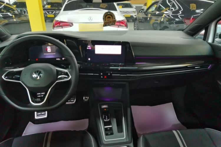 Used Volkswagen Golf 2021 280TSI DSG 30th Anniversary Edition Center Console