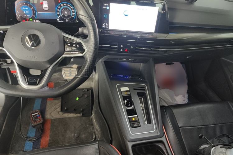 Used Volkswagen Golf 2021 280TSI DSG Pro First Edition Center Console