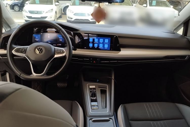 Used Volkswagen Golf 2021 280TSI DSG R-Line Center Console