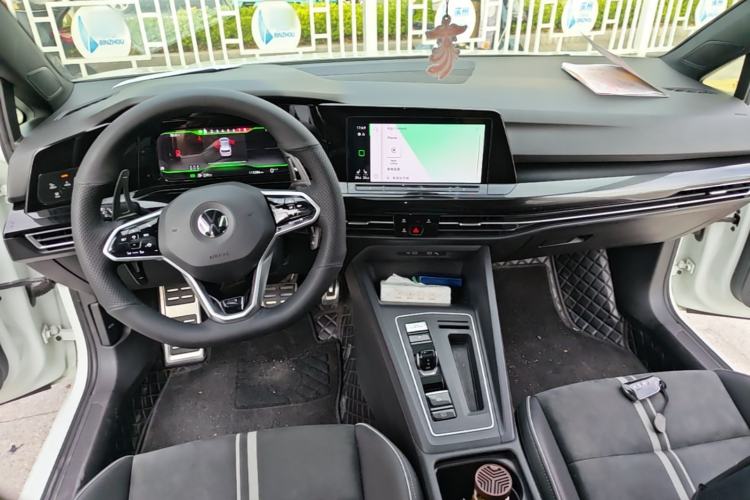 Used Volkswagen Golf 2021 280TSI DSG 30th Anniversary Edition Center Console