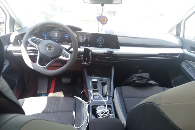 Used Volkswagen Golf 2021 280TSI DSG Pro Center Console