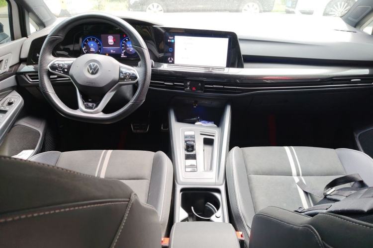 Used Volkswagen Golf 2021 280TSI DSG R-Line Center Console