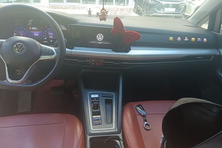 Used Volkswagen Golf 2021 280TSI DSG Pro Center Console