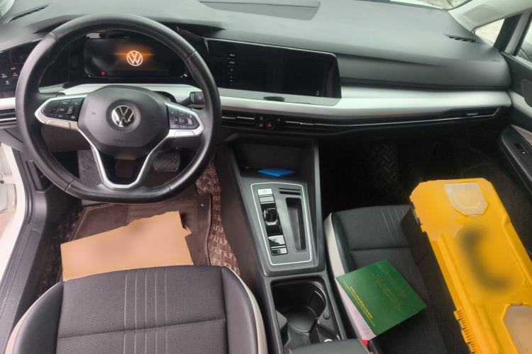 Used Volkswagen Golf 2021 280TSI DSG Pro Center Console