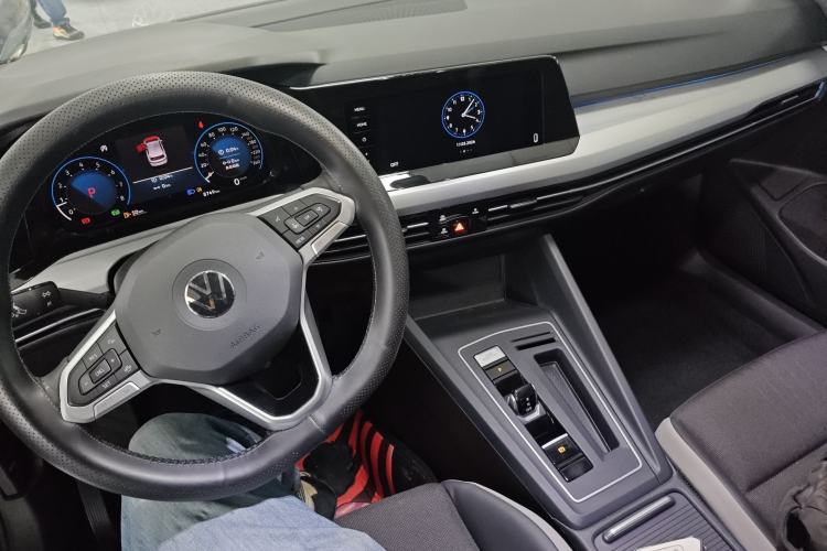 Used Volkswagen Golf 2021 280TSI DSG Pro Center Console