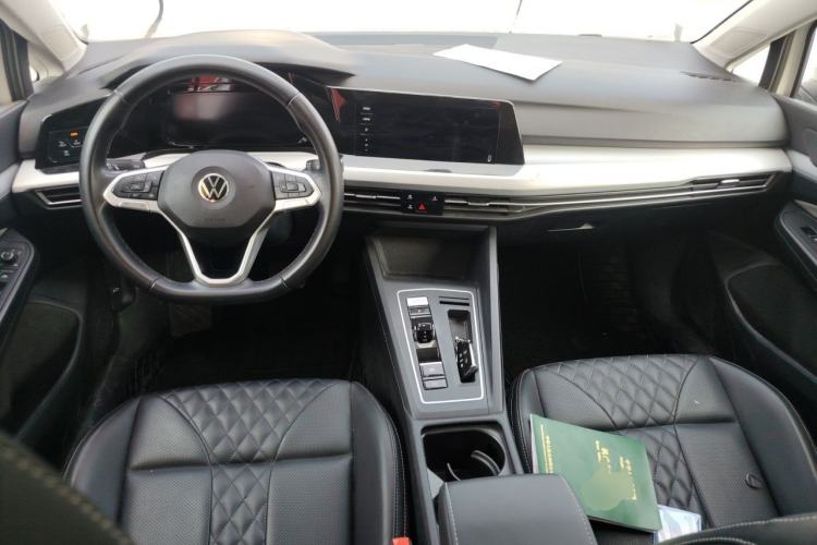 Used Volkswagen Golf 2021 280TSI DSG 30th Anniversary Edition Center Console