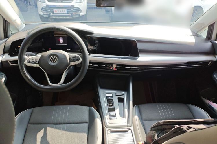 Used Volkswagen Golf 2021 280TSI DSG Pro Center Console