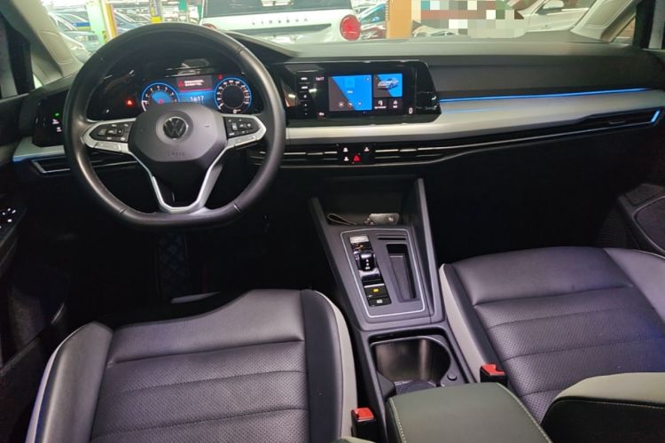 Used Volkswagen Golf 2021 280TSI DSG Pro Center Console