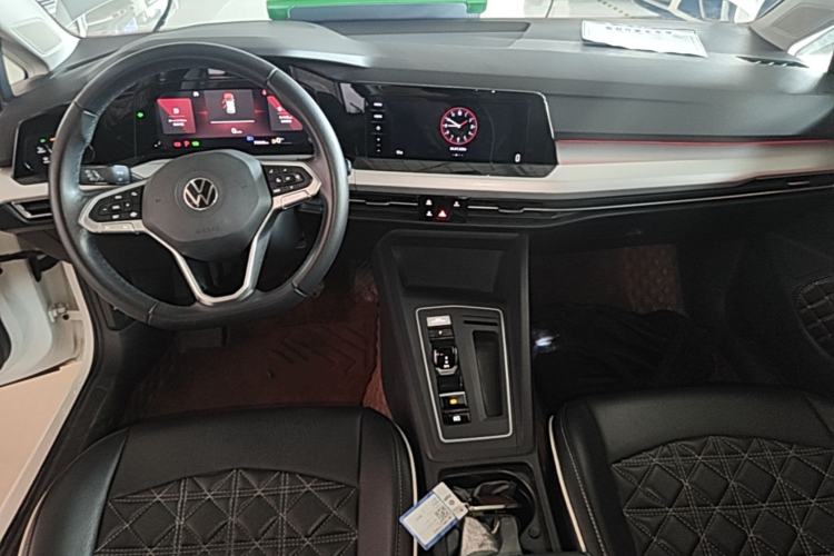 Used Volkswagen Golf 2021 280TSI DSG Pro Center Console