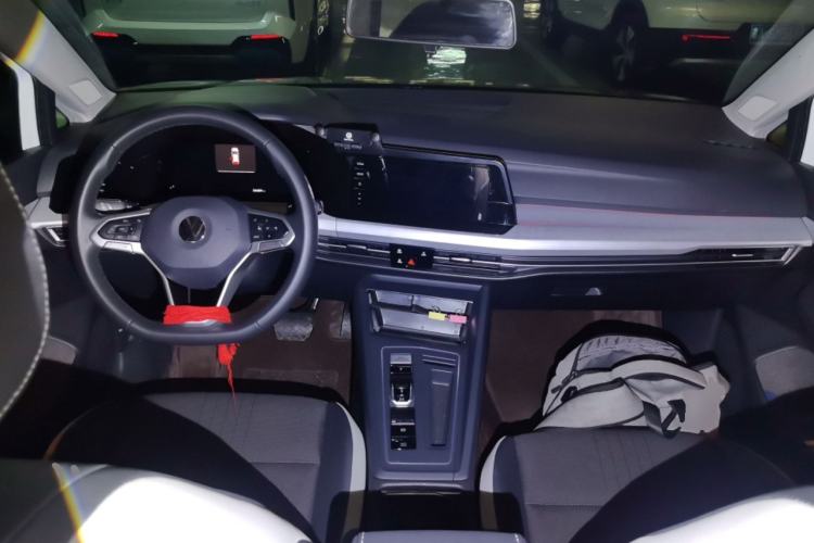Used Volkswagen Golf 2021 280TSI DSG Pro Center Console