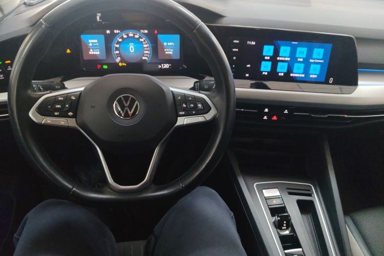 Used Volkswagen Golf 2021 280TSI DSG Pro Center Console