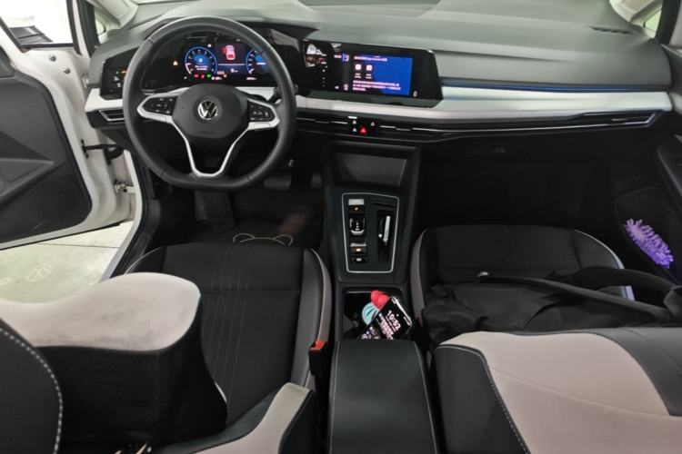 Used Volkswagen Golf 2021 280TSI DSG Pro Center Console