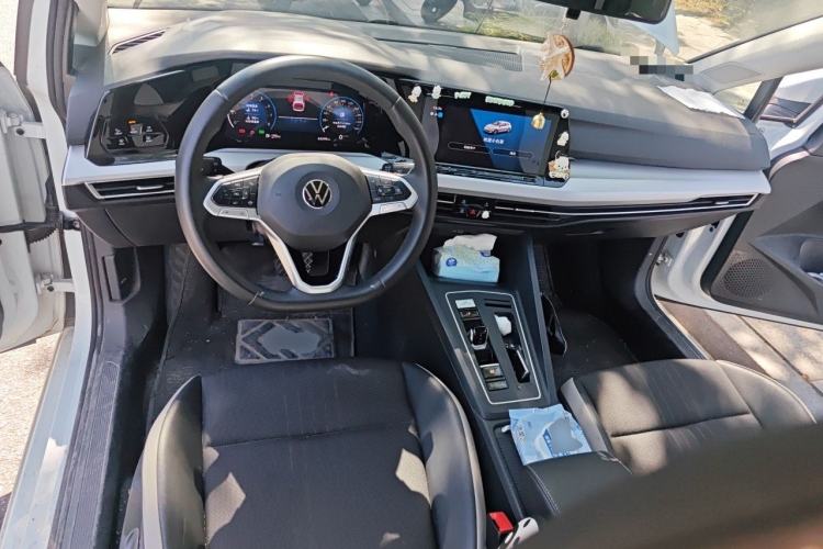 Used Volkswagen Golf 2021 280TSI DSG Pro Center Console