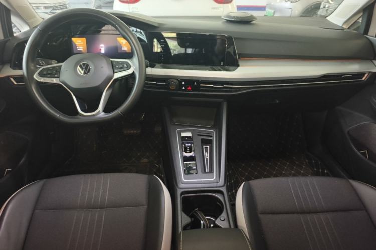 Used Volkswagen Golf 2021 280TSI DSG Pro Center Console