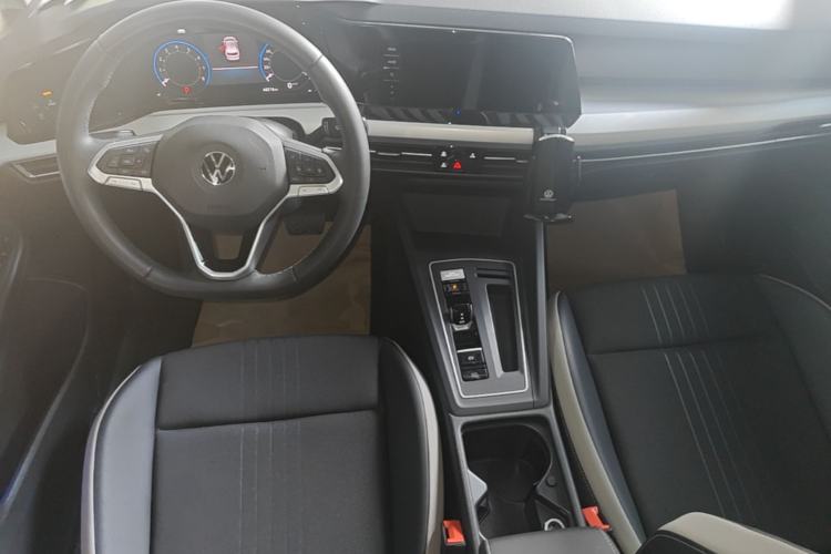 Used Volkswagen Golf 2021 280TSI DSG Pro Center Console