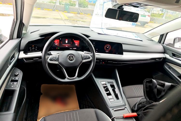 Used Volkswagen Golf 2021 280TSI DSG Pro Center Console
