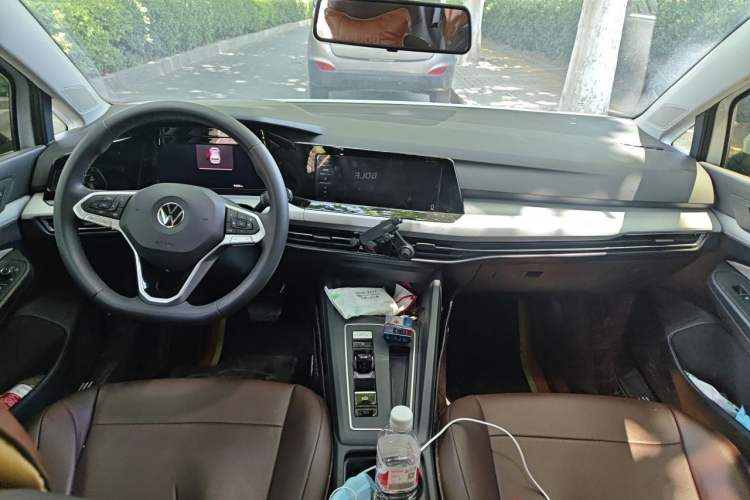 Used Volkswagen Golf 2021 280TSI DSG Pro Center Console