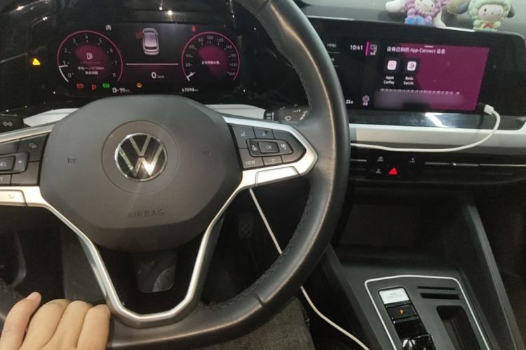 Used Volkswagen Golf 2021 280TSI DSG Pro Center Console