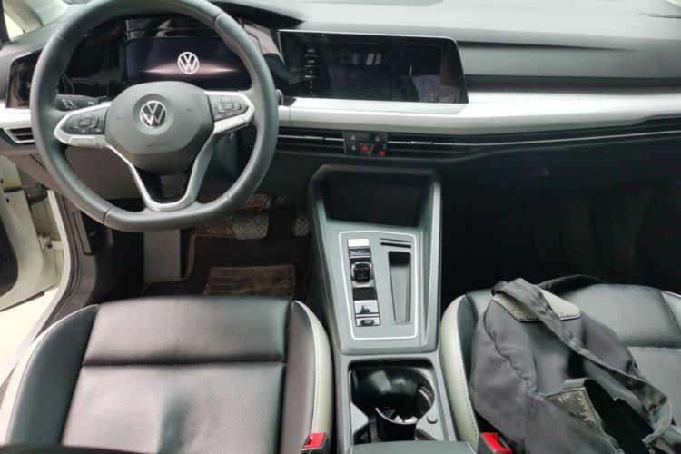 Used Volkswagen Golf 2021 280TSI DSG Pro Center Console