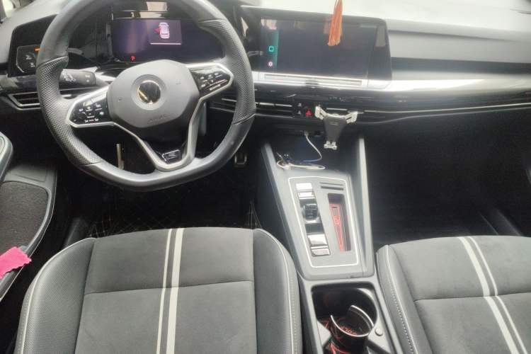 Used Volkswagen Golf 2021 280TSI DSG R-Line Center Console