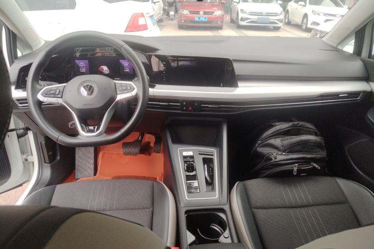 Used Volkswagen Golf 2021 280TSI DSG Pro Center Console