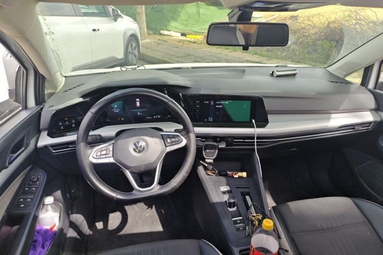 Used Volkswagen Golf 2021 280TSI DSG Pro Center Console