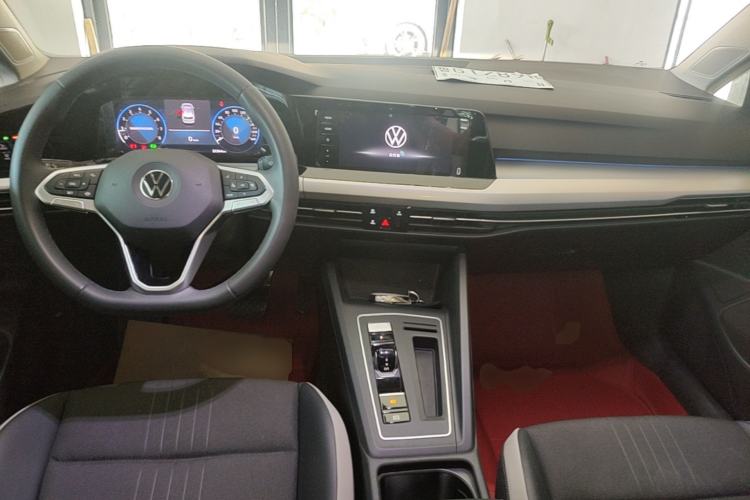 Used Volkswagen Golf 2021 280TSI DSG Pro Center Console