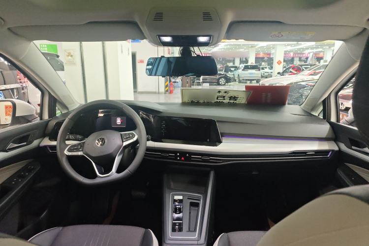 Used Volkswagen Golf 2021 280TSI DSG Pro Center Console