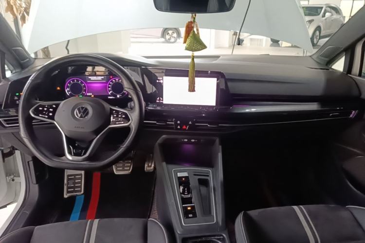 Used Volkswagen Golf 2021 280TSI DSG R-Line Center Console
