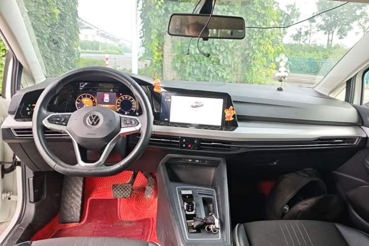 Used Volkswagen Golf 2021 280TSI DSG Pro Center Console