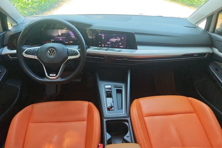 Used Volkswagen Golf 2021 280TSI DSG Pro Center Console