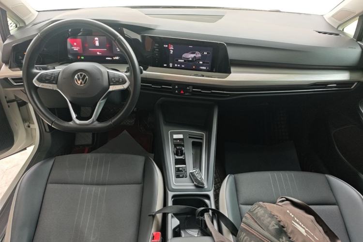 Used Volkswagen Golf 2021 280TSI DSG 30th Anniversary Edition Center Console