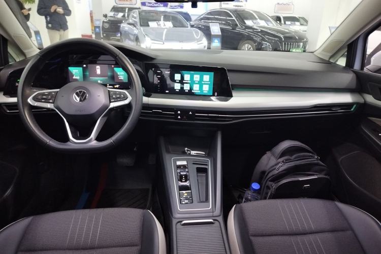 Used Volkswagen Golf 2021 280TSI DSG Pro Center Console