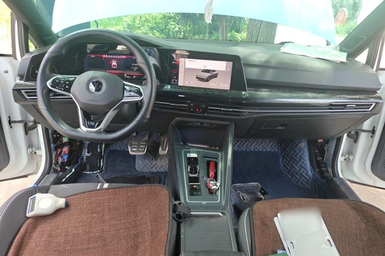 Used Volkswagen Golf 2021 280TSI DSG R-Line Center Console
