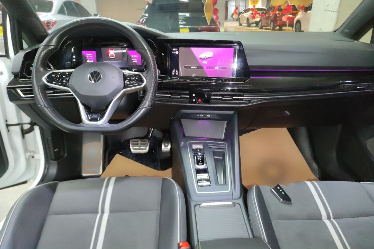 Used Volkswagen Golf 2021 280TSI DSG R-Line Center Console