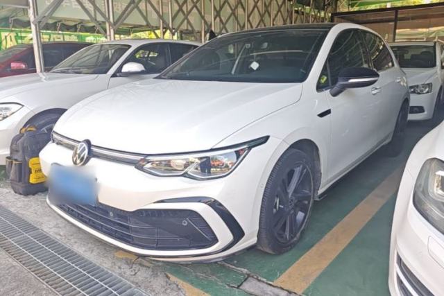 Ojetý Volkswagen Golf 2021 280TSI DSG R-Line