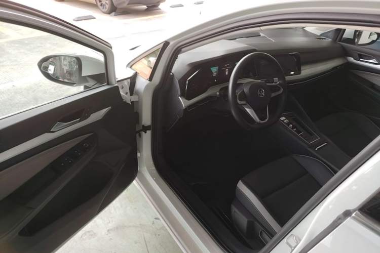 Used Volkswagen Golf 2021 280TSI DSG Pro Driver Seat