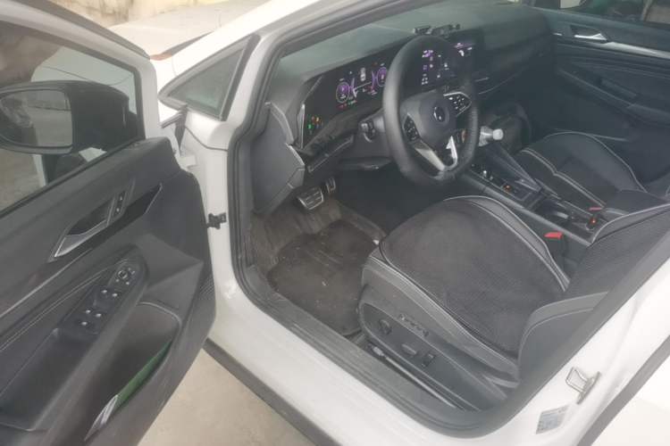 Used Volkswagen Golf 2021 280TSI DSG R-Line Driver Seat