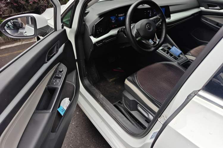 Used Volkswagen Golf 2021 280TSI DSG Pro Driver Seat