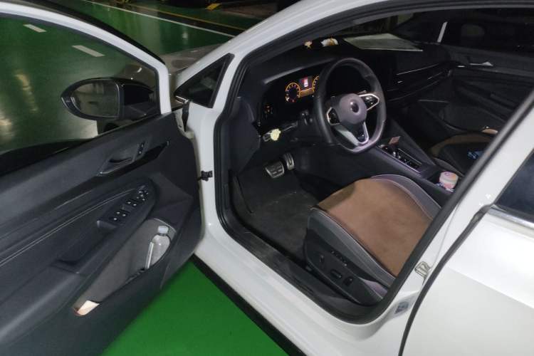 Used Volkswagen Golf 2021 280TSI DSG R-Line Driver Seat