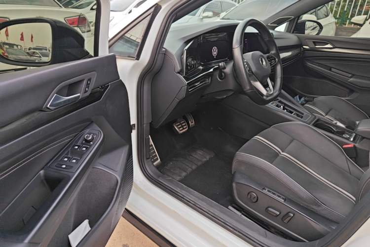 Used Volkswagen Golf 2021 280TSI DSG R-Line Driver Seat