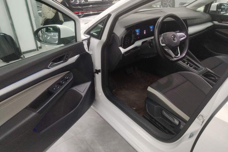 Used Volkswagen Golf 2021 280TSI DSG Pro Driver Seat