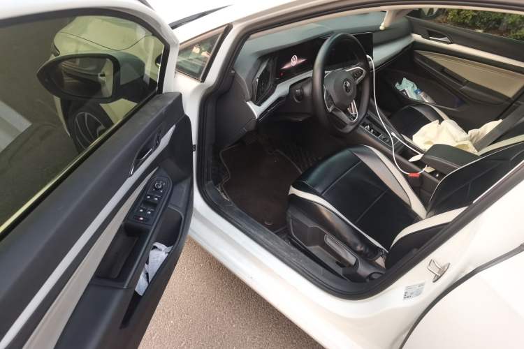 Used Volkswagen Golf 2021 280TSI DSG Pro Driver Seat