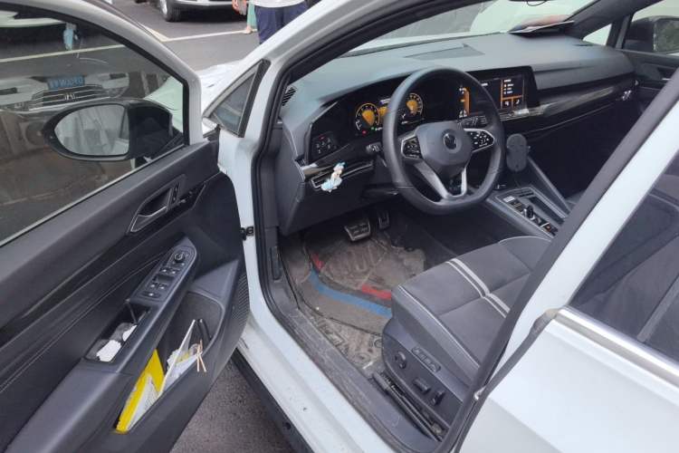 Used Volkswagen Golf 2021 280TSI DSG R-Line Driver Seat