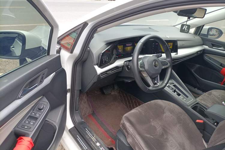 Used Volkswagen Golf 2021 280TSI DSG 30th Anniversary Edition Driver Seat