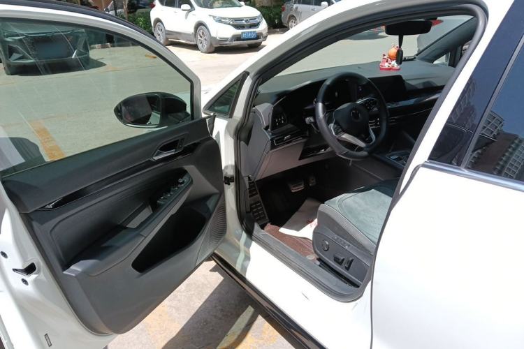 Used Volkswagen Golf 2021 280TSI DSG R-Line Driver Seat